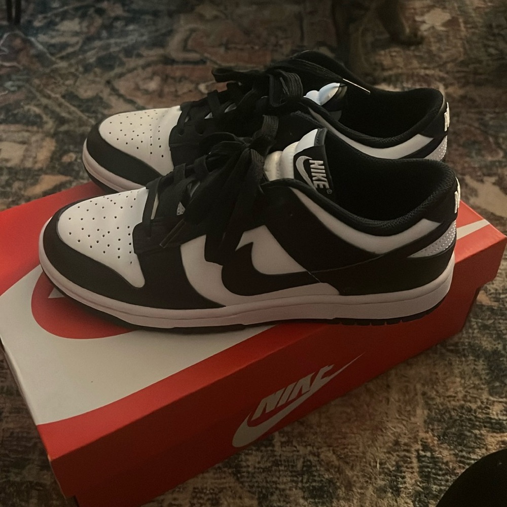 Nike Dunk Panda Women’s Size 7.5